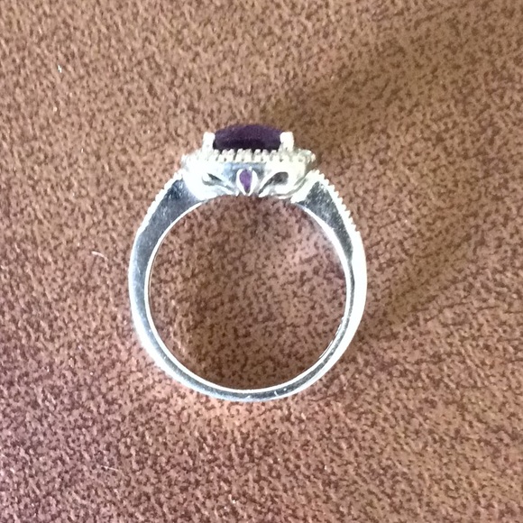 10k White Gold Cushion Cut Amethyst Ring Size 7 - Picture 3 of 5